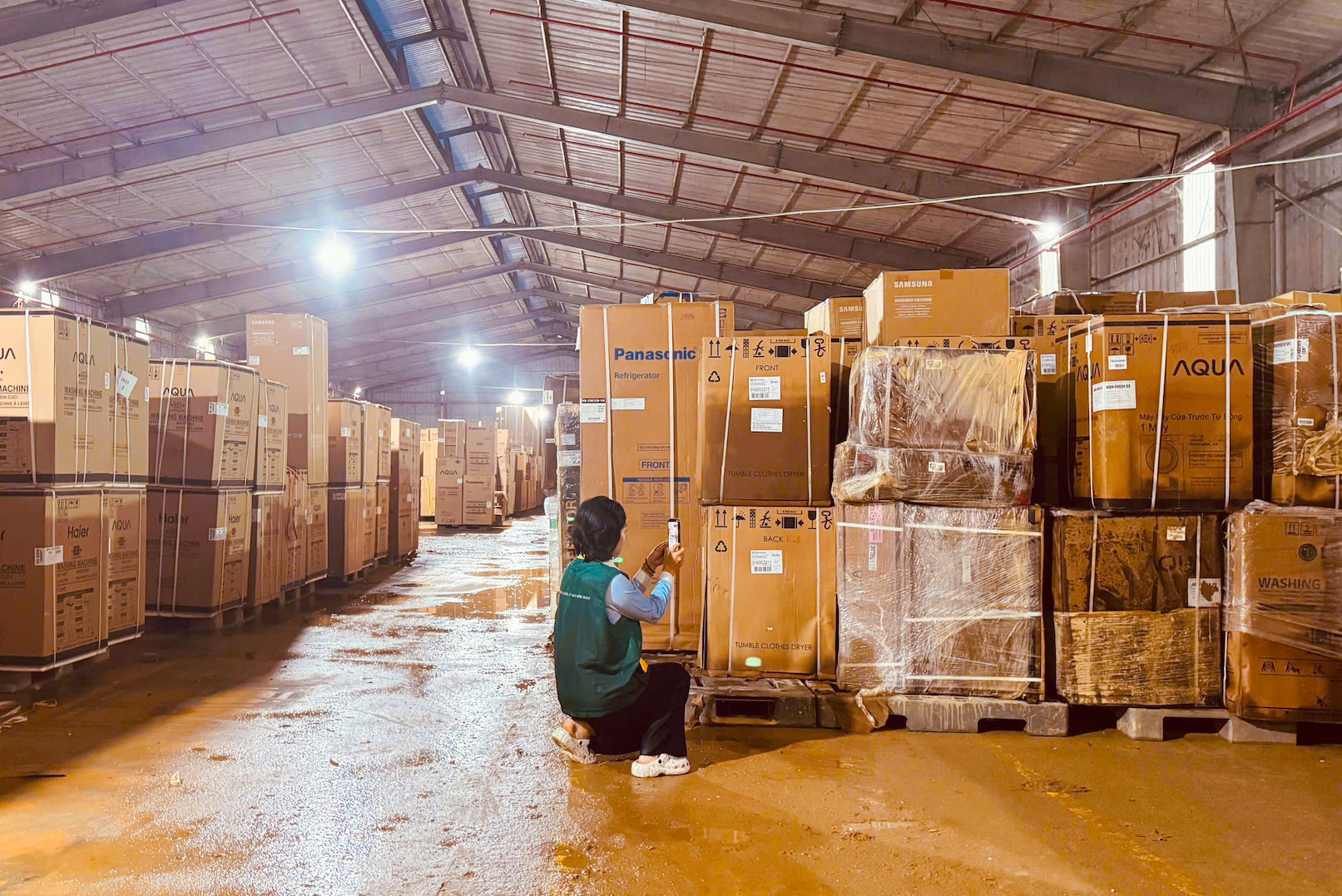 Kịp thời hỗ trợ tài chính cho bà con vùng lũ